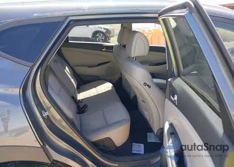 2018 Hyundai Tucson Sel z USA, uszkodzony, nr VIN KM8J33A49JU615148